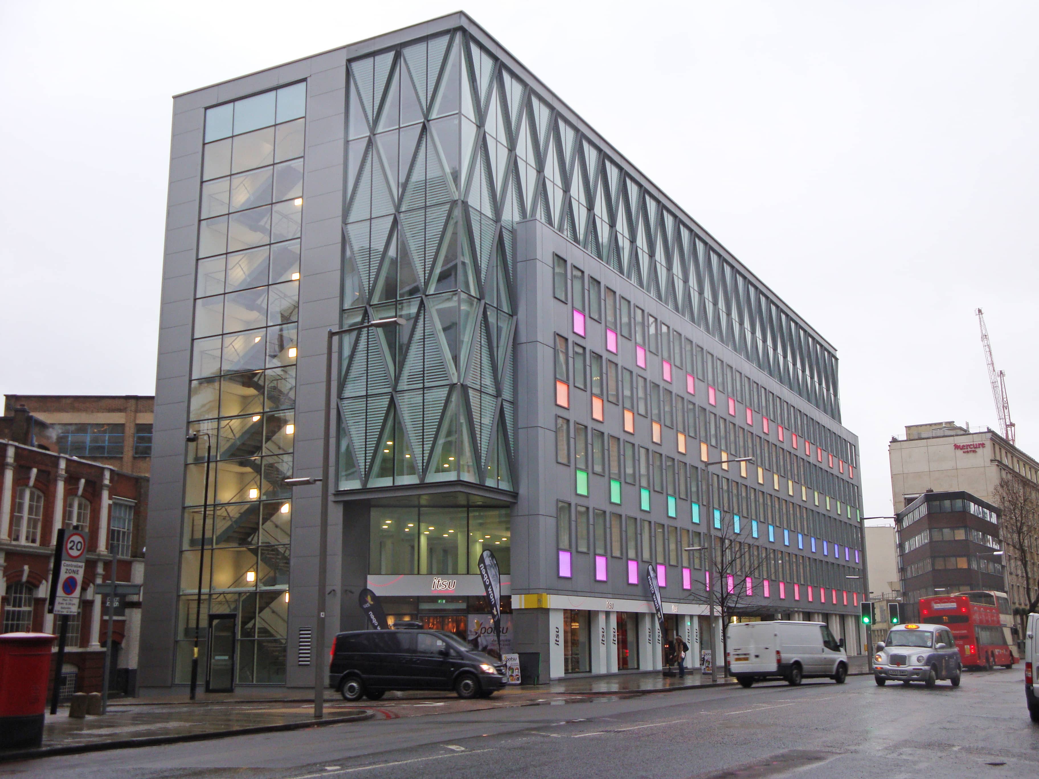 65 Southwark Street Outside