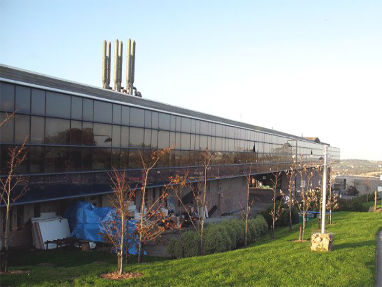Image showing the outside of Exeter University ESI Exeter University ESI
